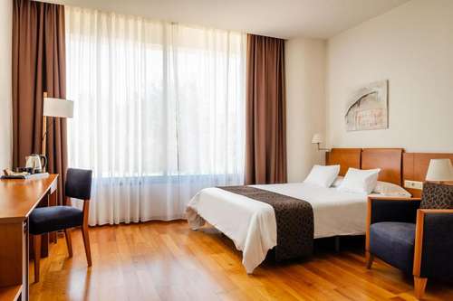 www.arrahonahotel.com