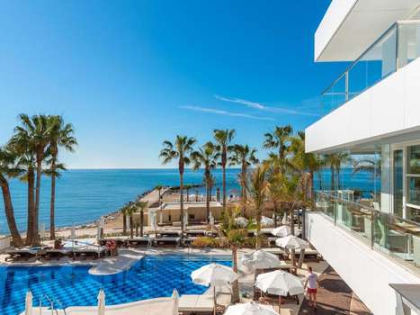 www.amarehotels.com