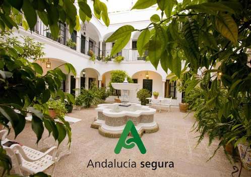 www.hotelloshelechos.com