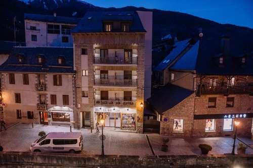 www.hotelriunere.com
