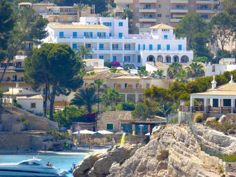 www.paguerahotel.com