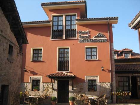 www.hotelentremontes.es