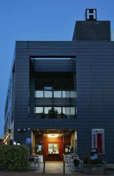 www.hotelortuella.com