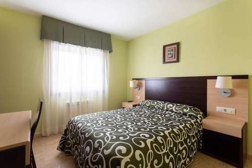 www.hotelrestaurantecanaima.com