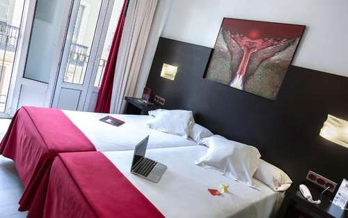 www.hoteldelpintor.com