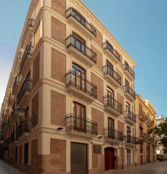 www.hotel-suitepalace.com