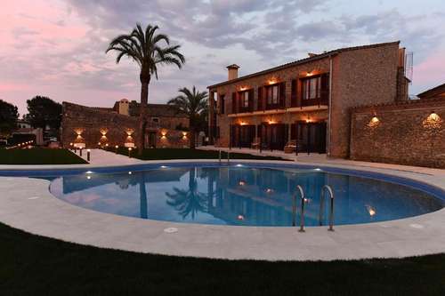 www.hotelairesdelemporda.com