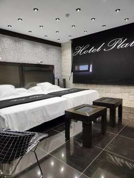 www.hotel-plata.com