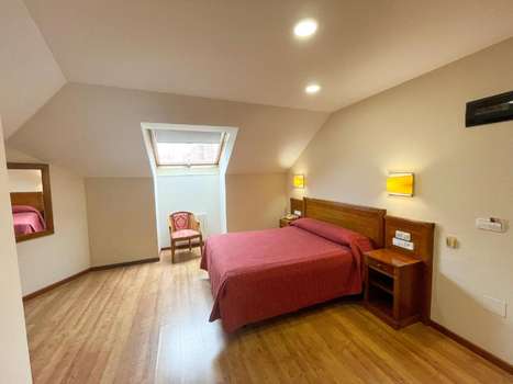 www.hotelarbeyal.es