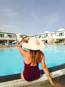 www.hotelpocillosplaya.com