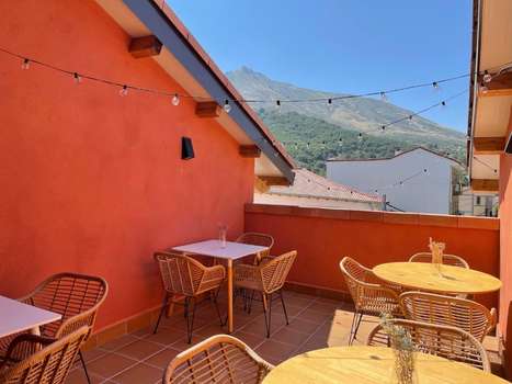 www.hotelcaminodelasestrellas.es