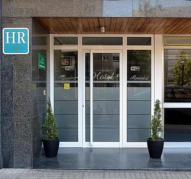www.hotelalmendra.es
