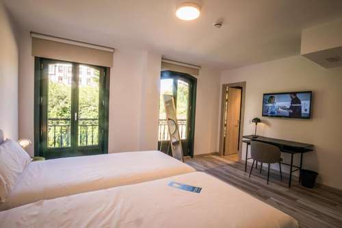 www.pombalroomssantiago.com