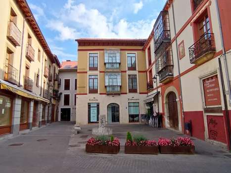 www.hotelrincondelconde.com