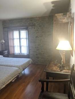www.hotelplazalaabadia.com