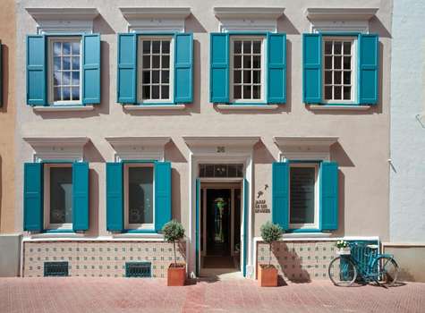 www.hotelsesbruixes.com