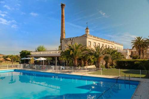 www.hotellasnavas.com