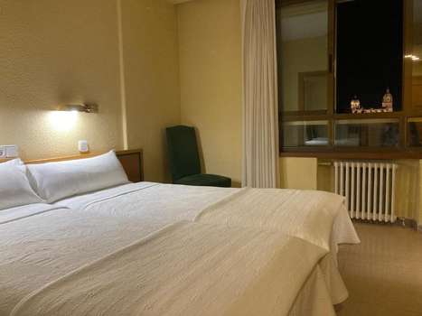 www.hotelcondal.com