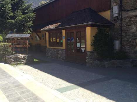 www.hotellaribera.com