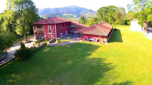 www.hotelcoviella.com