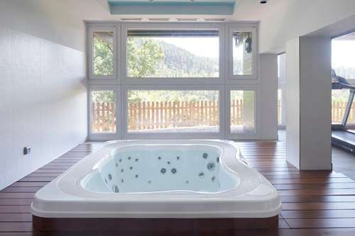 www.hoteltxoriene.com