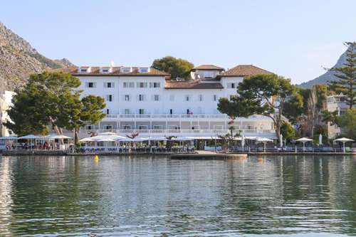 www.hotelillador.com