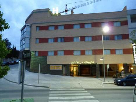 www.hotelavenidaelmorell.com