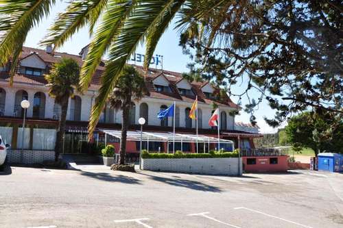 www.hotelcampomar.com