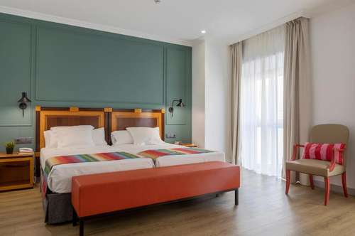 www.hoteldoncurro.com