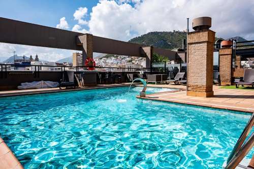 www.hotelcondestableiranzo.com