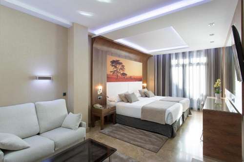 www.recoletos-hotel.com