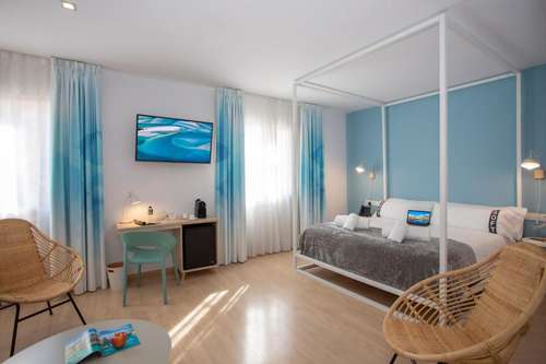 www.hotelprismabarcelona.com