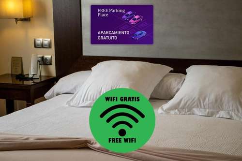 www.hotellasbovedas.com