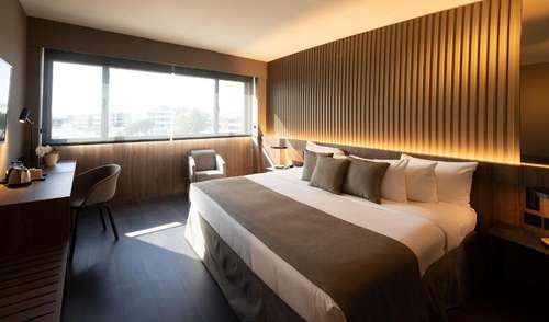 www.barcelonairporthotel.com