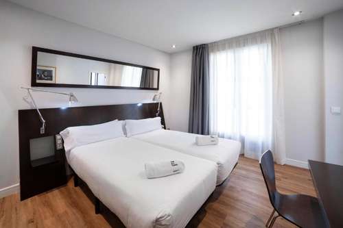 www.petitpalacearanabilbao.com