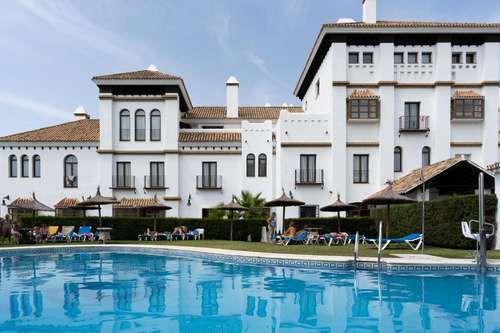 www.cortijohotel.com