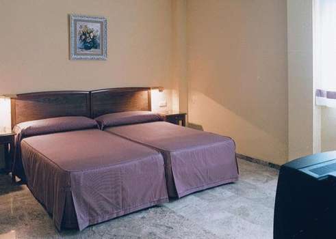 www.hotelresidenciaisabel.com