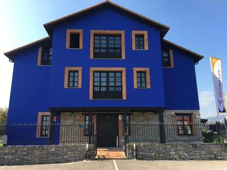www.hotelplayadelasllanas.com
