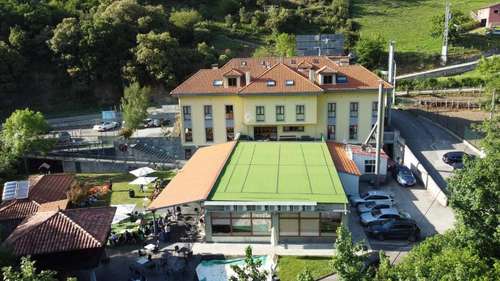 www.hotelsantacristina.net