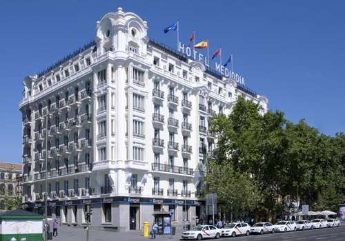 www.mediodiahotel.com