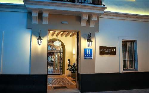www.hotelalbariza.com