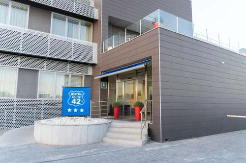 www.hotelroute42.com