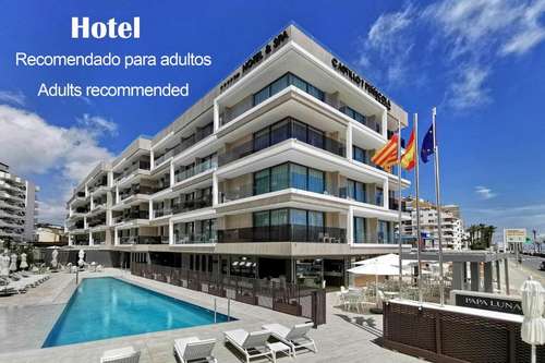 www.hotelcastillodepeniscola.com