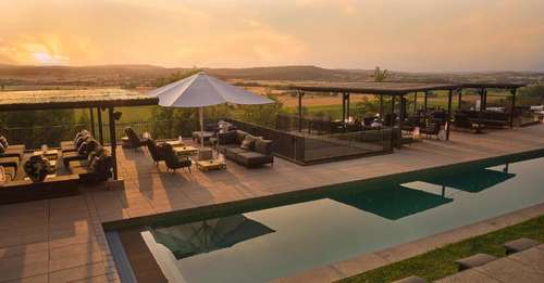 www.hotelcastellemporda.com