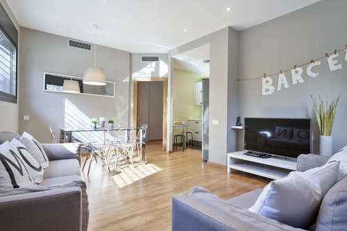 www.hotel-laumon.com