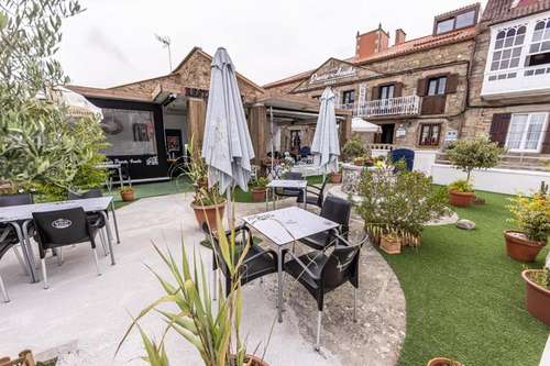 www.hotelpuertoarnela.com