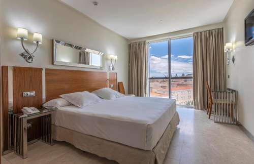 www.gran-hotelcoronasol.es