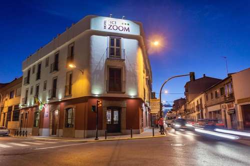 www.hotelhczoom.com