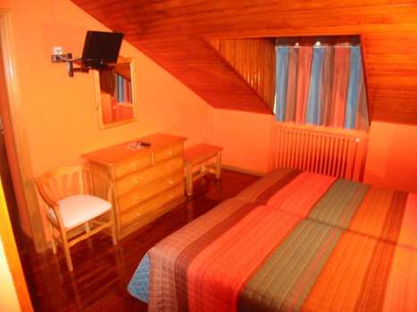 www.hotelnavarro.com
