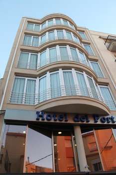 www.hoteldelport.com